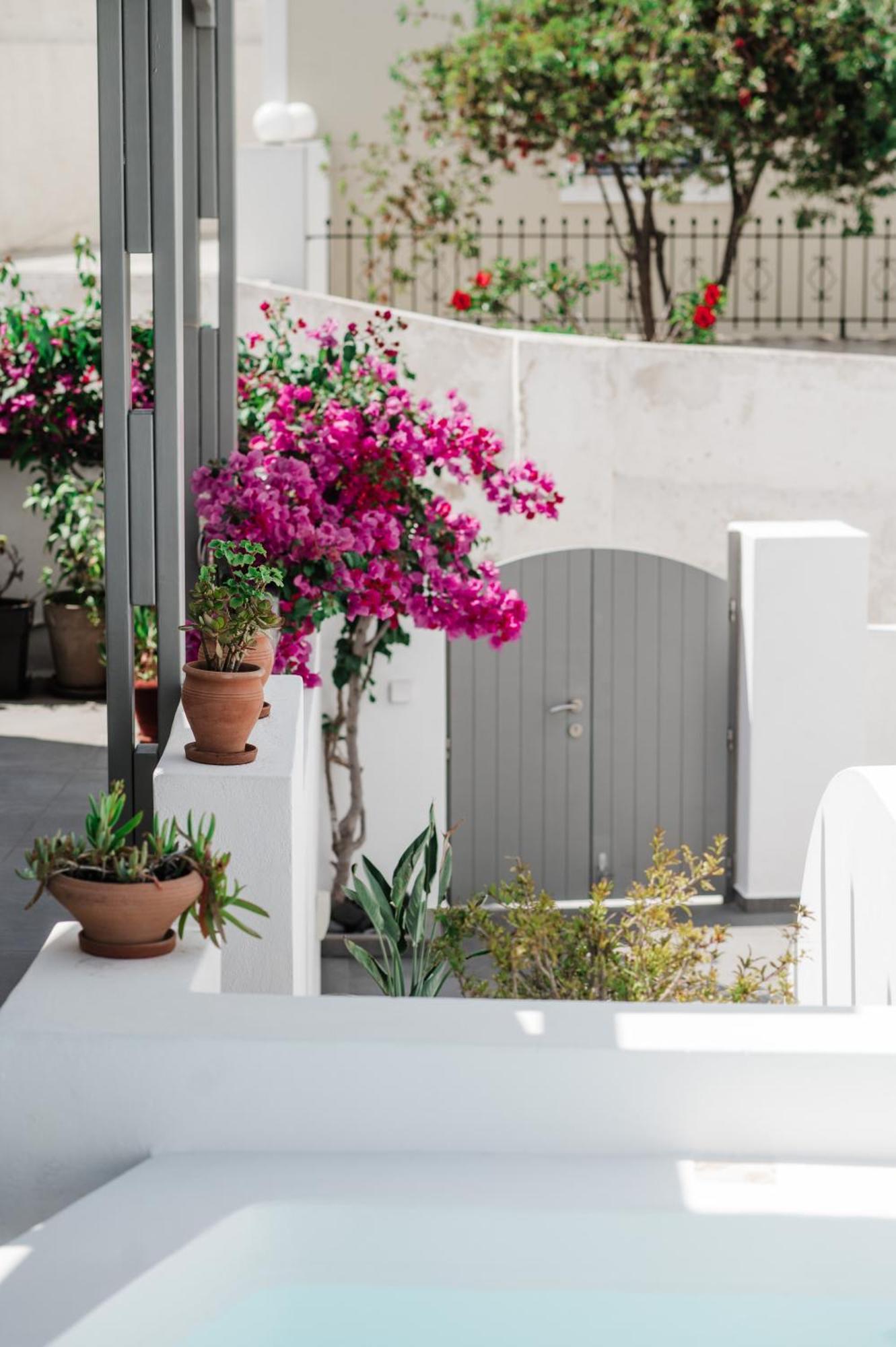 Amphitrite Suites Santorini Vóthon Dış mekan fotoğraf