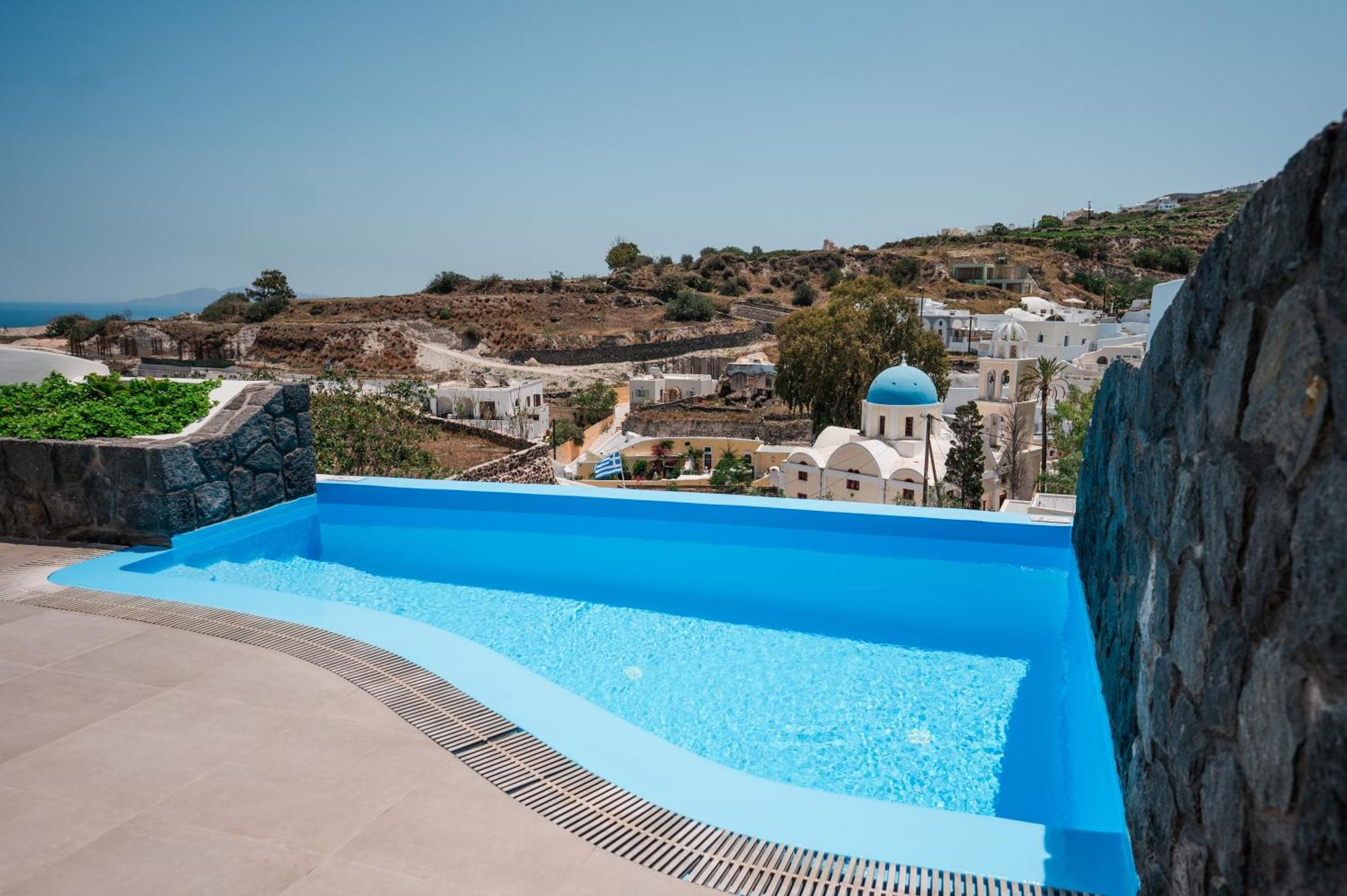 Amphitrite Suites Santorini Vóthon Oda fotoğraf